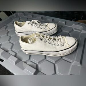 Converse Chuck Taylor Low Tops